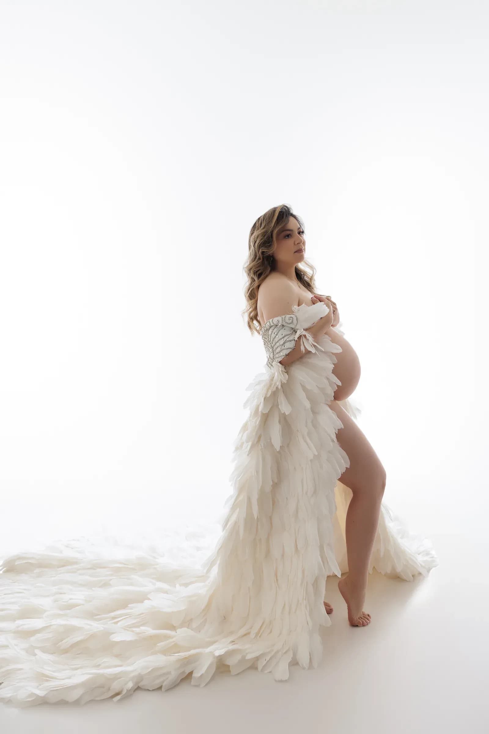 Maternity session at Natalie Vell Studio — photo 1